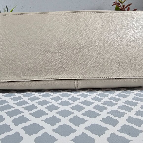Vince Camuto VV-IKE-To Tote Bag in Silver Cloud Pebbled Leather – NWT - Picture 12 of 15